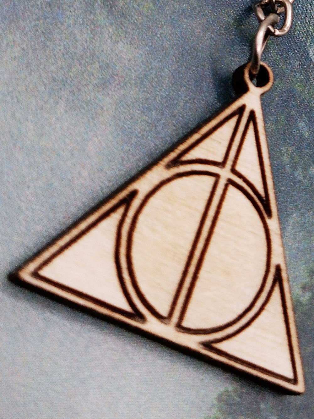 Брелок из дерева Дары смерти