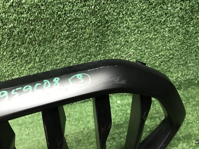 Решетка радиатора BMW X6 G06 (2023-н.в.)