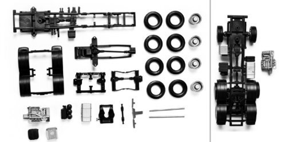 Трёхосное полноприводное шасси тягача Mercedes-Benz. 2 шт.