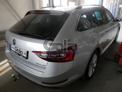 Фаркоп оцинкованный Galia V081A для Volkswagen Passat B8 седан/универсал 08/2014-, в т.ч. Alltrack B8 2015-, Skoda Superb 3 седан/универсал 03/2015-(паспорт и сертификат в комплекте)(без электрики)
