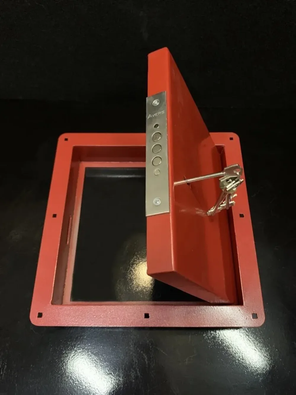 Антивандальная защитная дверка на силомер Rocky Boxer