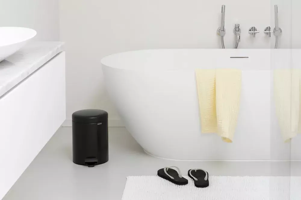 Brabantia - Контейнер для мусора NewIcon 2x2л черный / артикул   280405  / GTIN 8710755280405