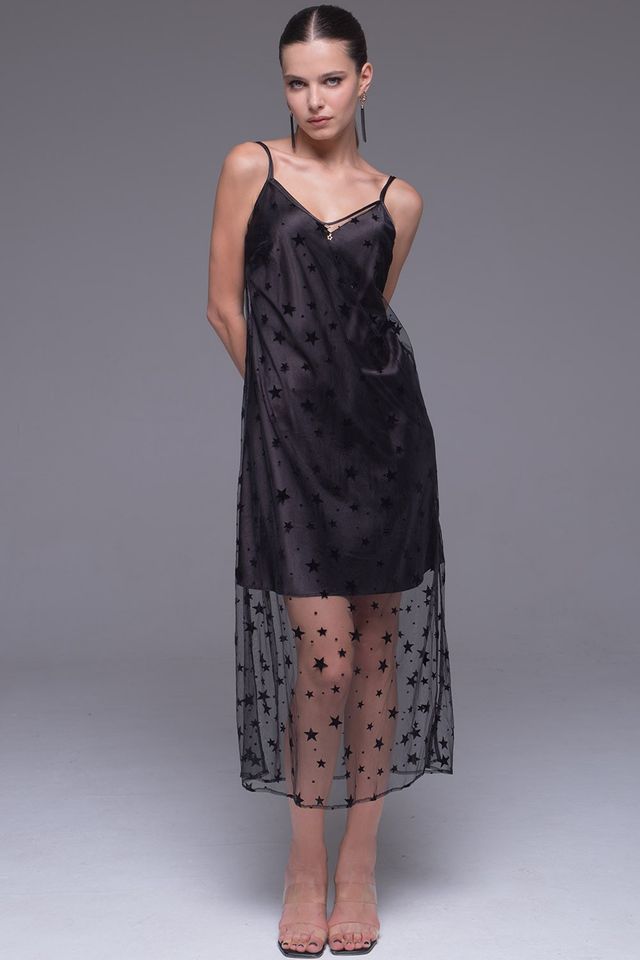 Длинная сорочка Andromeda на тонких бретелях