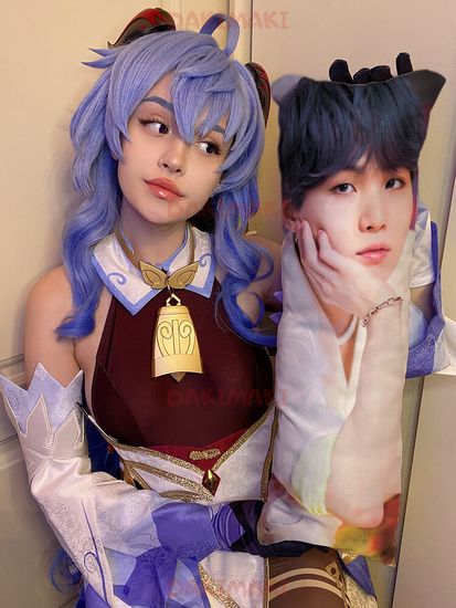 Мини дакимакура Шуга из БТС | BTS арт. M0766, 60х20 см