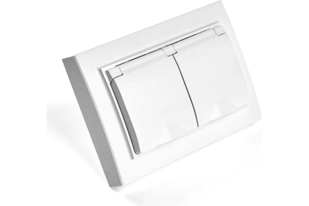 2-местная розетка STEKKER с заземлением, с крышкой 49139