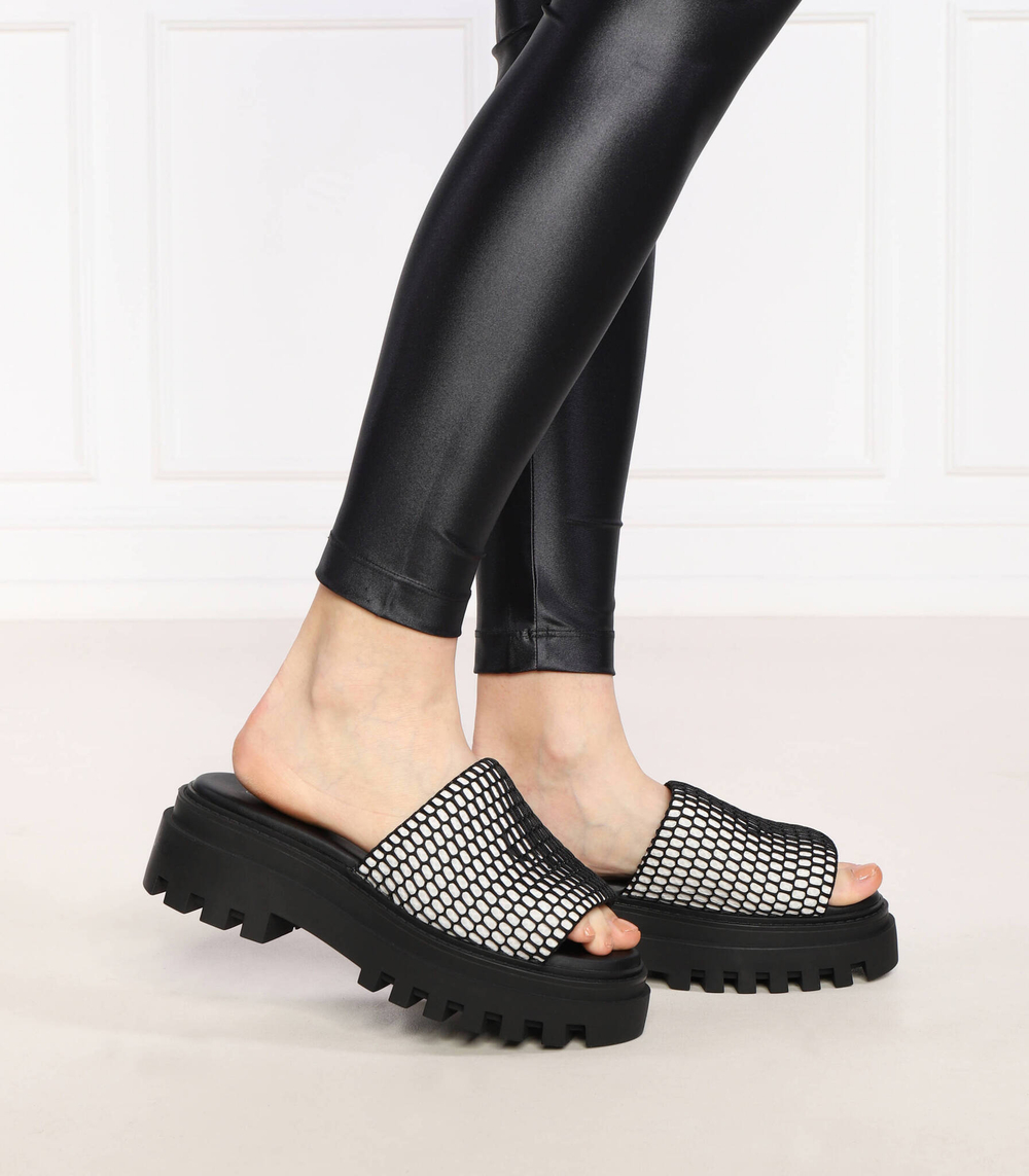 Шлепанцы TOOTHY COMBAT CALVIN KLEIN JEANS - черный(YW0YW00950)