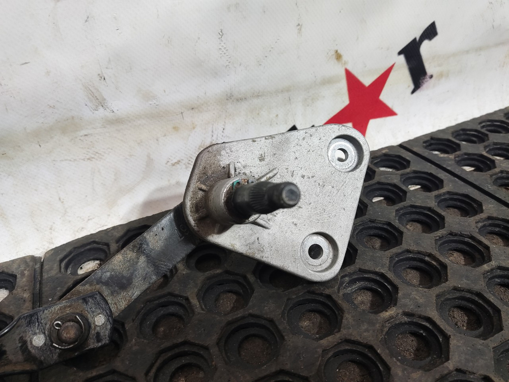 Трапеция стеклоочистителей 2023г