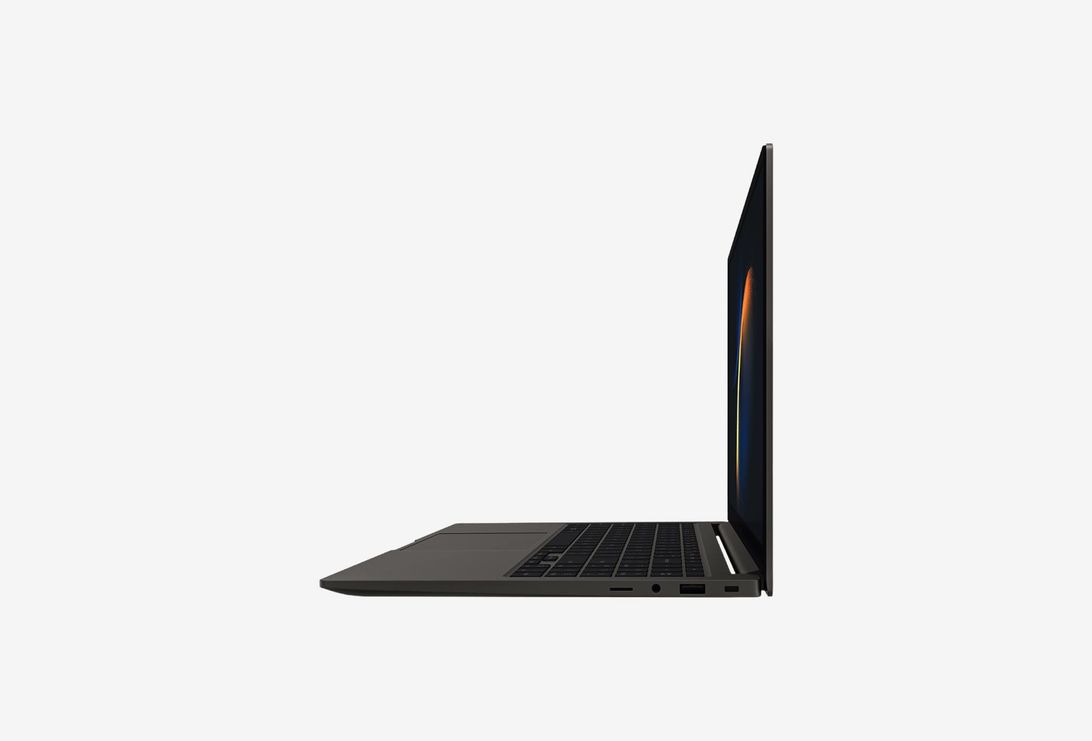 NP754XFG-KA1IN_04251223120143