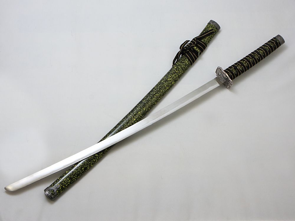 Armas Del Mundo Меч самурайский. Ножны черные с желтым крапом, цуба серебро