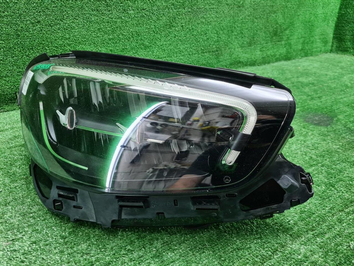 Фара правая Mercedes E W213 (2020-2023) LED