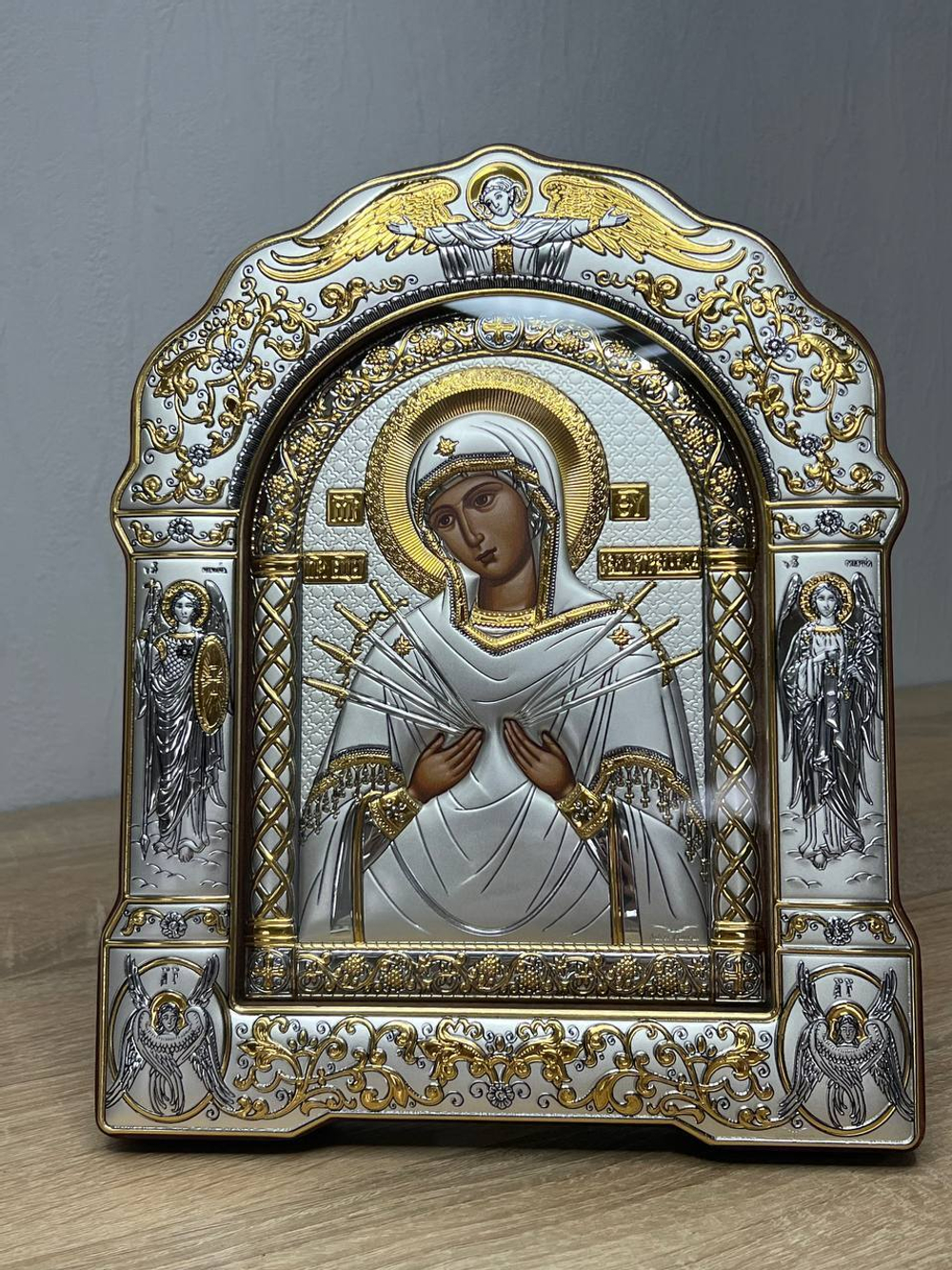 Семистрельная БМ, икона арочная с рамкой под стеклом, красное дерево 167х228