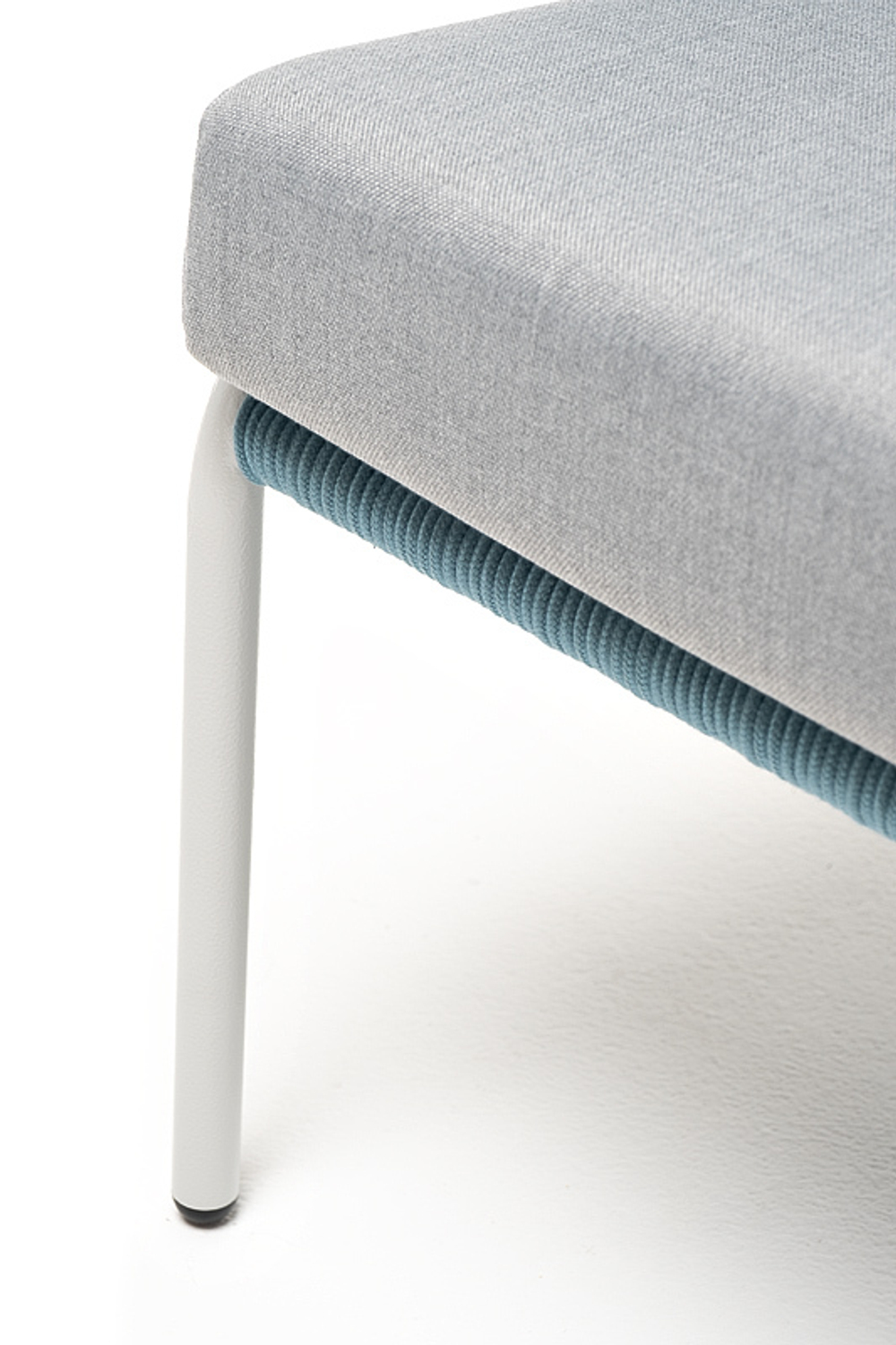 "Милан" кресло плетеное из роупа, каркас алюминий светло-серый (RAL7035) муар, роуп бирюзовый круглый, ткань светло-серая