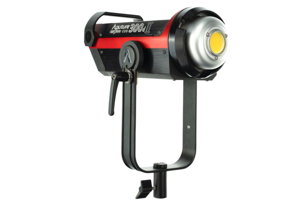 Светодиодный осветитель Aputure Light Storm LS C300D II V-mount Kit