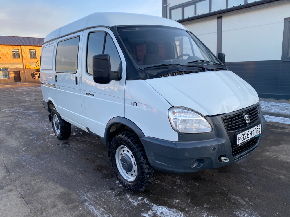 GAZ SOBOL Цельнометаллический 27527 (Бензиновый, 2,7 л, 107 л.с, 4WD)