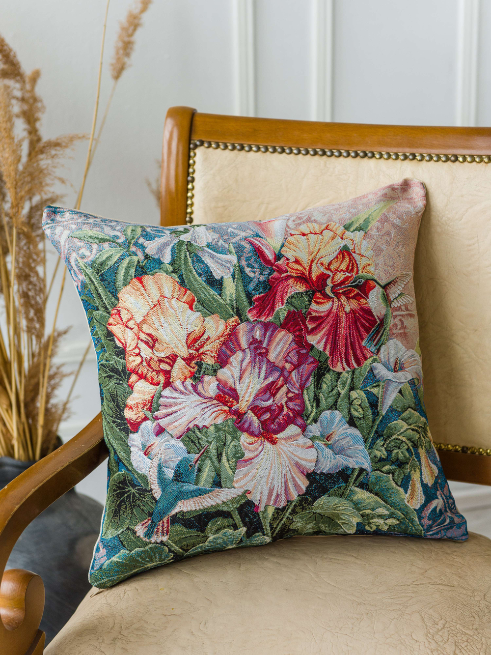Декоративный гобеленовый чехол для интерьерной подушки В райском саду 47*47
