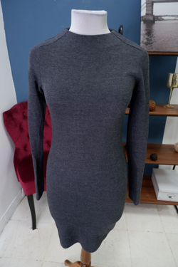 Платье Zara базовое 44 размер