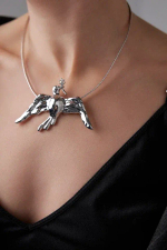 Колье Serenity птица с веточкой в оттенке серебро на гривне