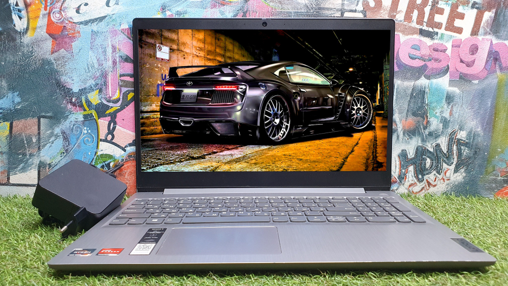 Ноутбук Lenovo Ryzen 3/8Gb/FHD