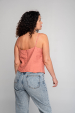 Топ женский летний на тонких бретелях под пиджак вечерний на молнии на лето базовый повседневный на каждый день блузка алый бордовый яркий легкий универсальный удобный