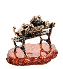 Народные промыслы AM-3027 Фигурка «Лягушка в ожидании свидания» (латунь, янтарь)