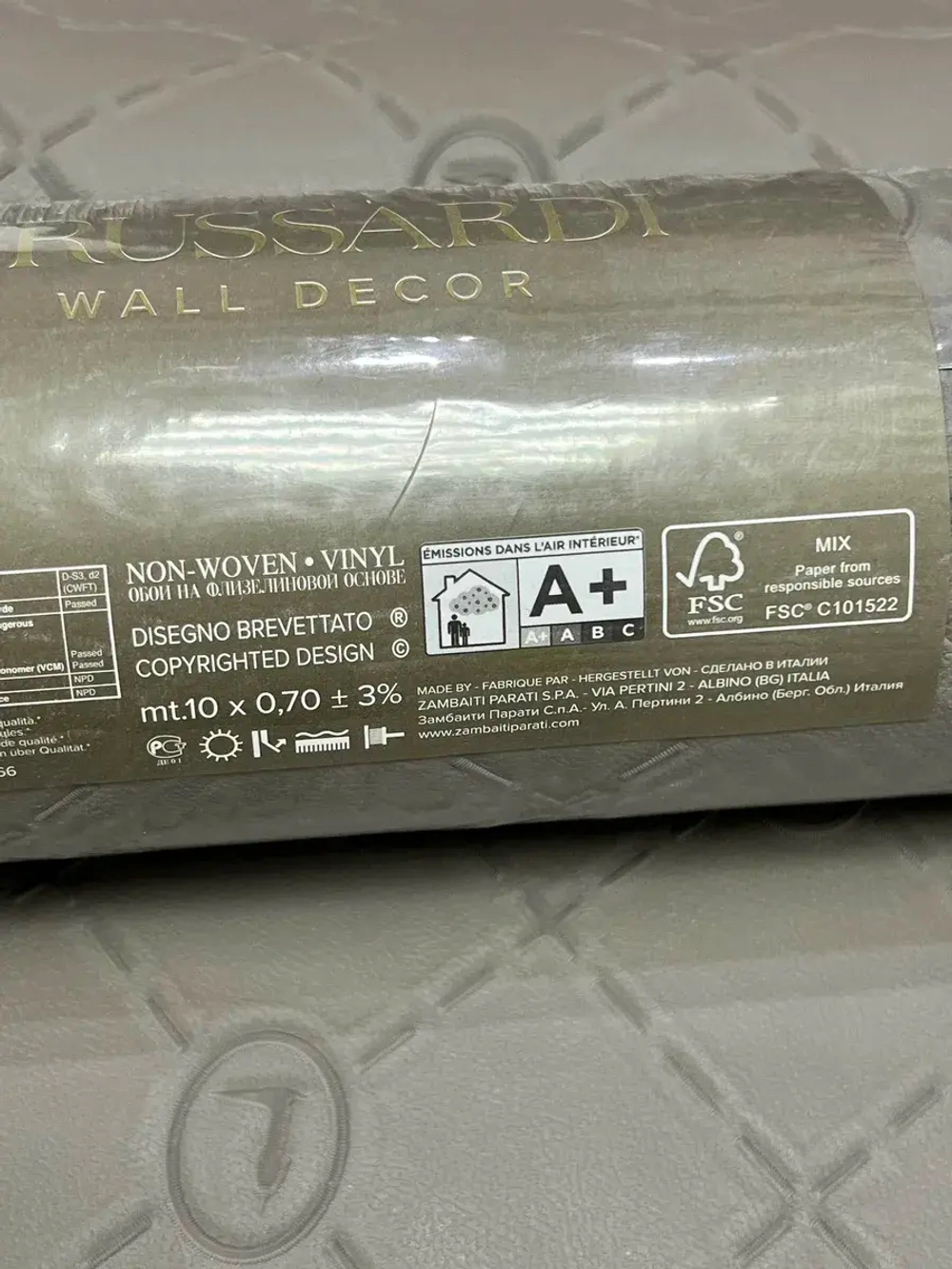 Обои флизелиновые 21859 Trussardi V Италия