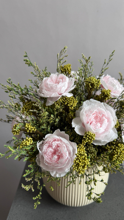 Композиция в кашпо Кермек