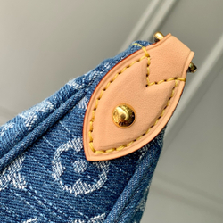 Louis Vuitton Pochette Valley