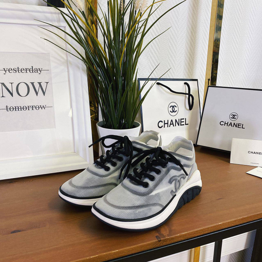 Текстильные кроссовки