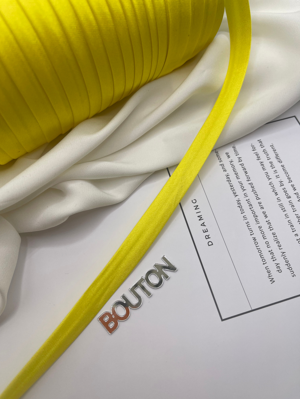 Косая бейка "Gamma" GK-12P 11 - 12 мм №012 яр.желтый