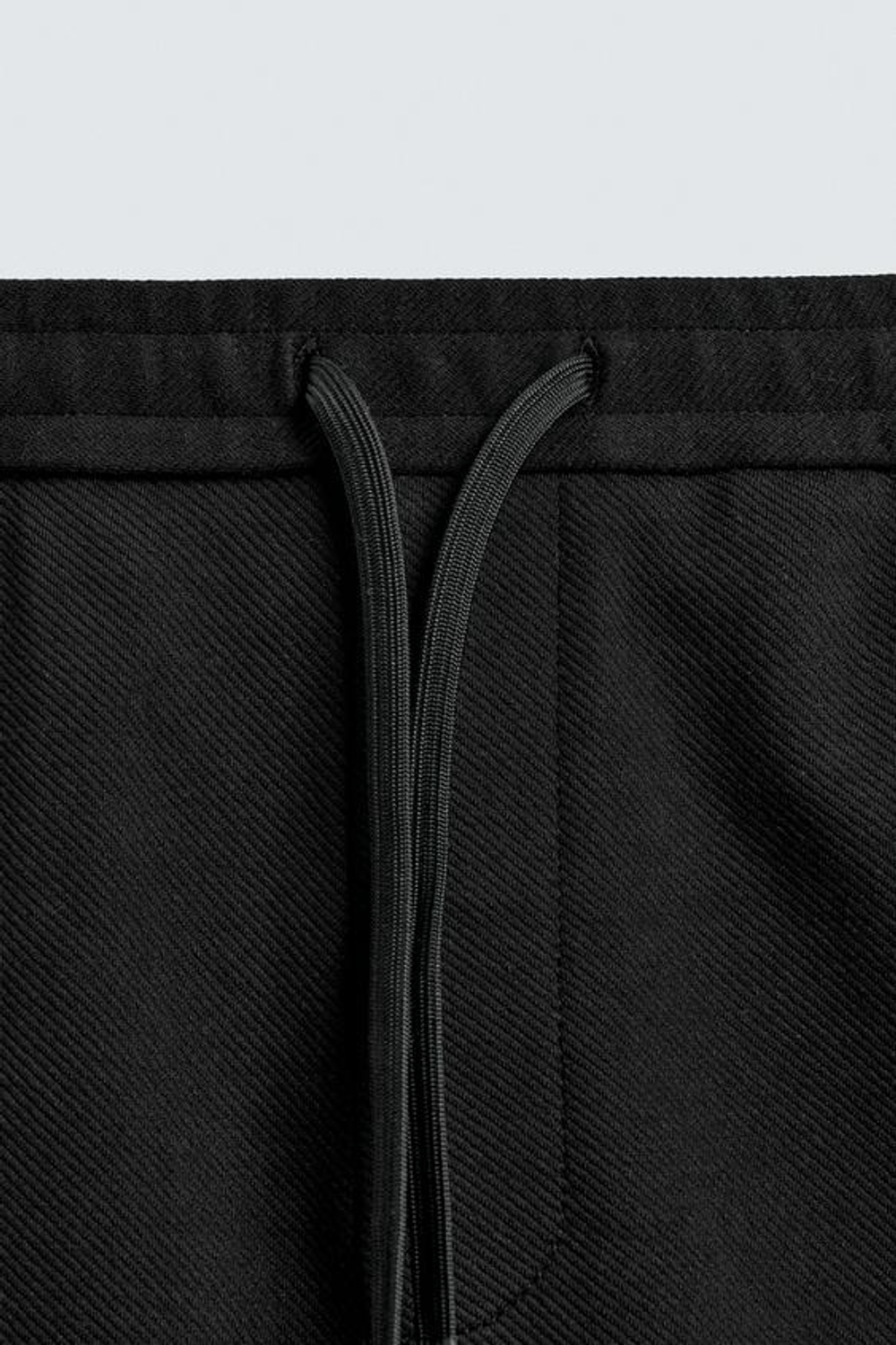 ZARA ШОРТЫ КОМФОРТНОЙ ПОСАДКИ ИЗ РЕЛЬЕФНОЙ ТКАНИ, ЧЕРНЫЙ