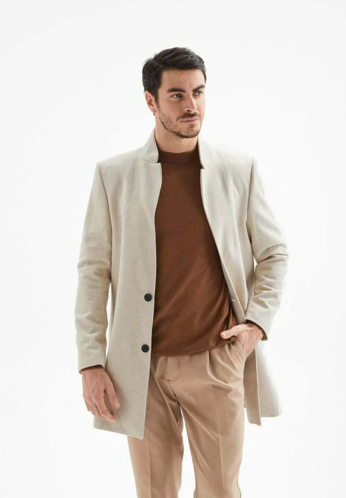 Мужское пальто (молочного цвета) Т15