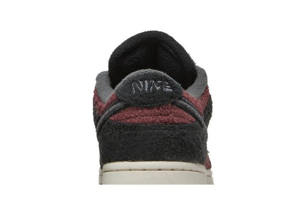 Кроссовки Nike Dunk Low Se Cc (Женская размерная сетка)
