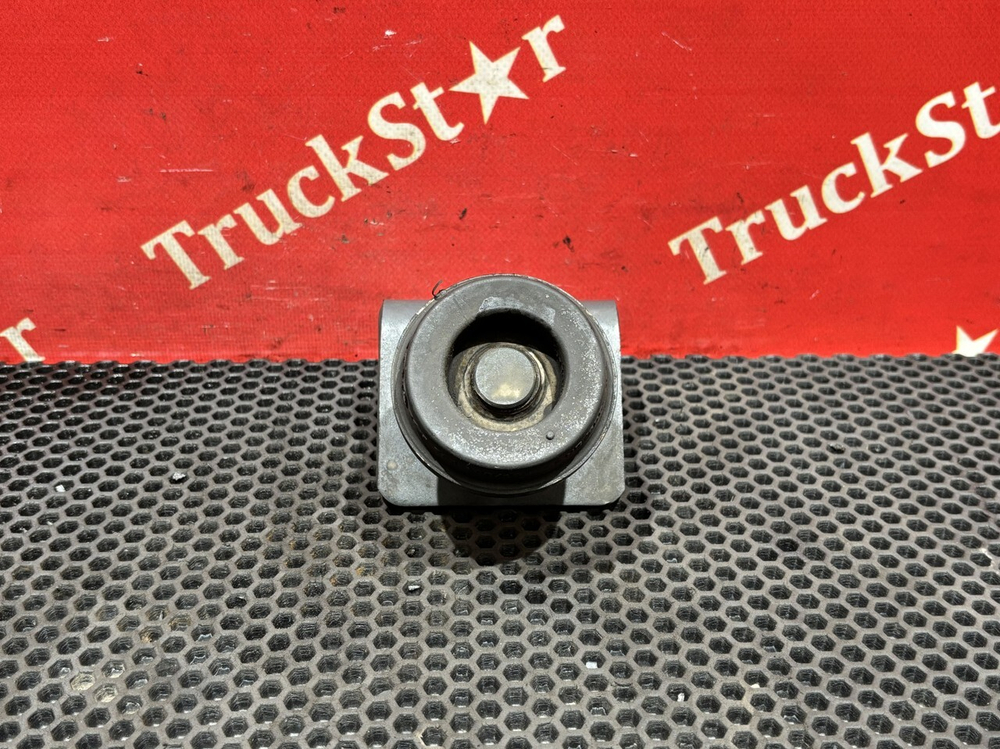 Отбойник рессоры передней 2023 год.