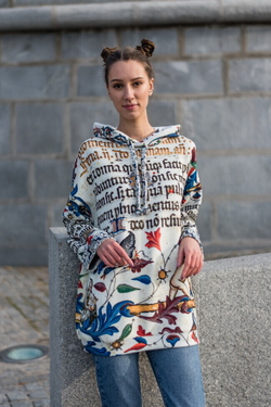 Худи "Манускрипт", по мотивам готического шрифта и иллюстраций из Бревиария короля Мартина Арагонского