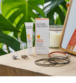 Super Facialist Vitamin C+ Brighten - Осветляющая сыворотка для глаз /   15  ml  / GTIN 5060191557955