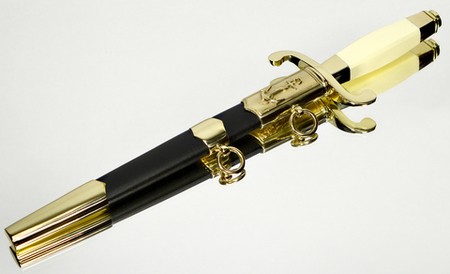 Морской офицерский кортик