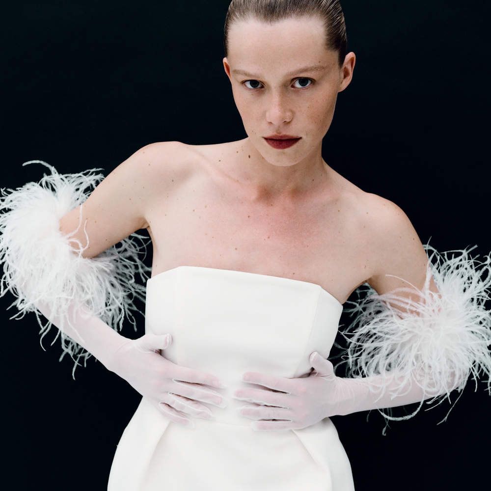 Перчатки удлиненные с перьями