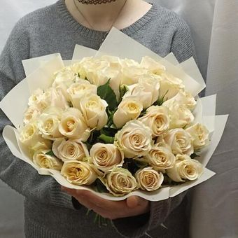 Кремовые розы