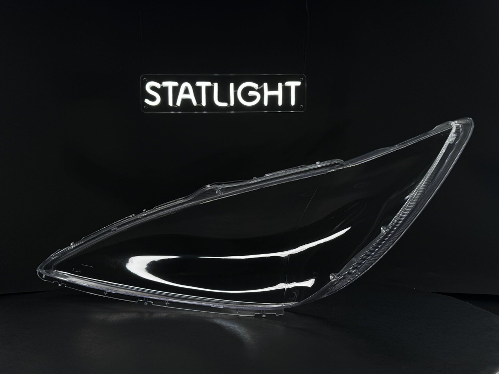 Правое стекло фары Toyota Camry XV30 2001-2004