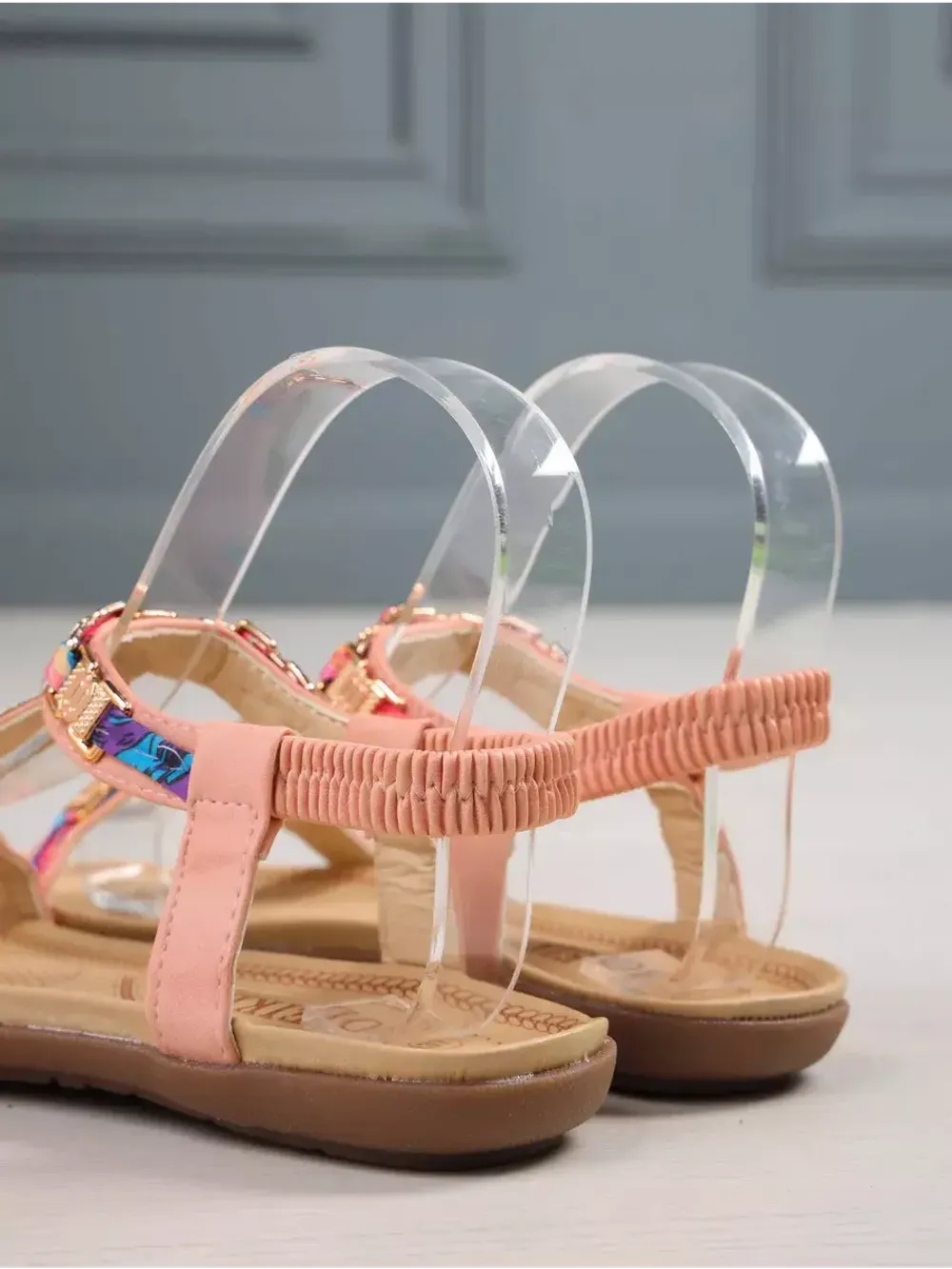 Сандалии летние