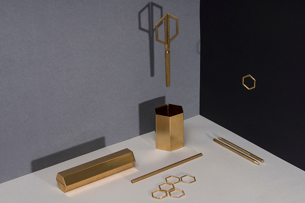 Подставка для ручек hex