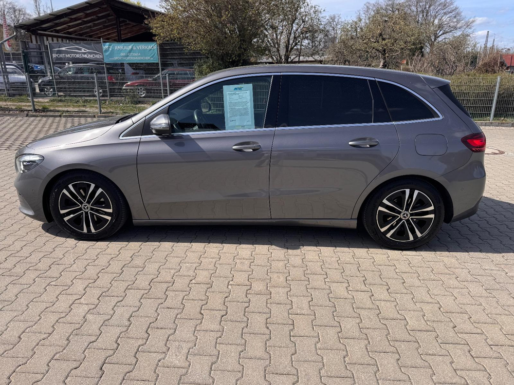 Mercedes-Benz B 200
