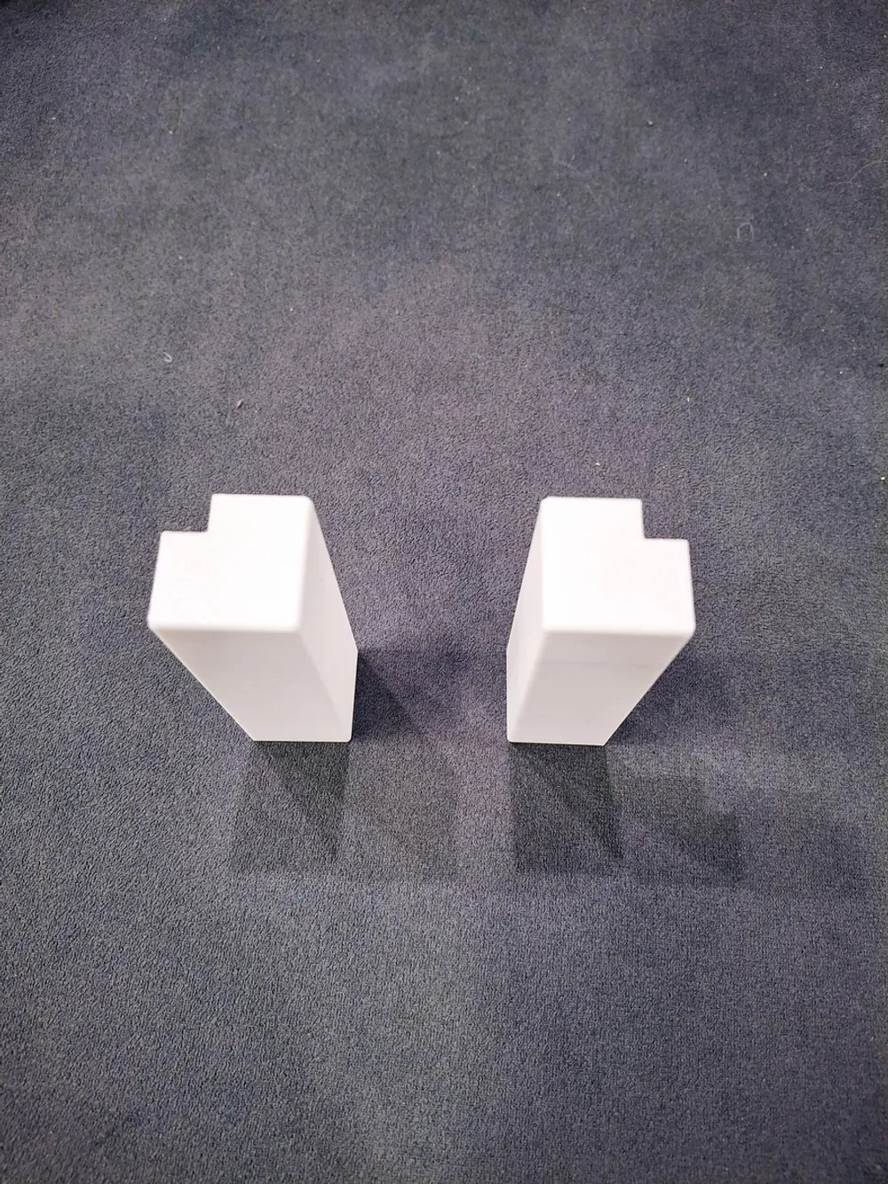 Угол наружный для плинтуса 80*13 мм - 2 шт.