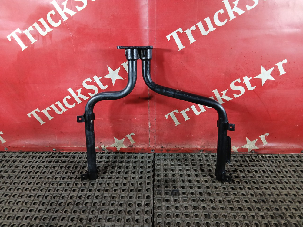 Кронштейн крыла левого