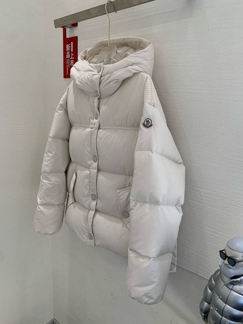 Пуховик Moncler