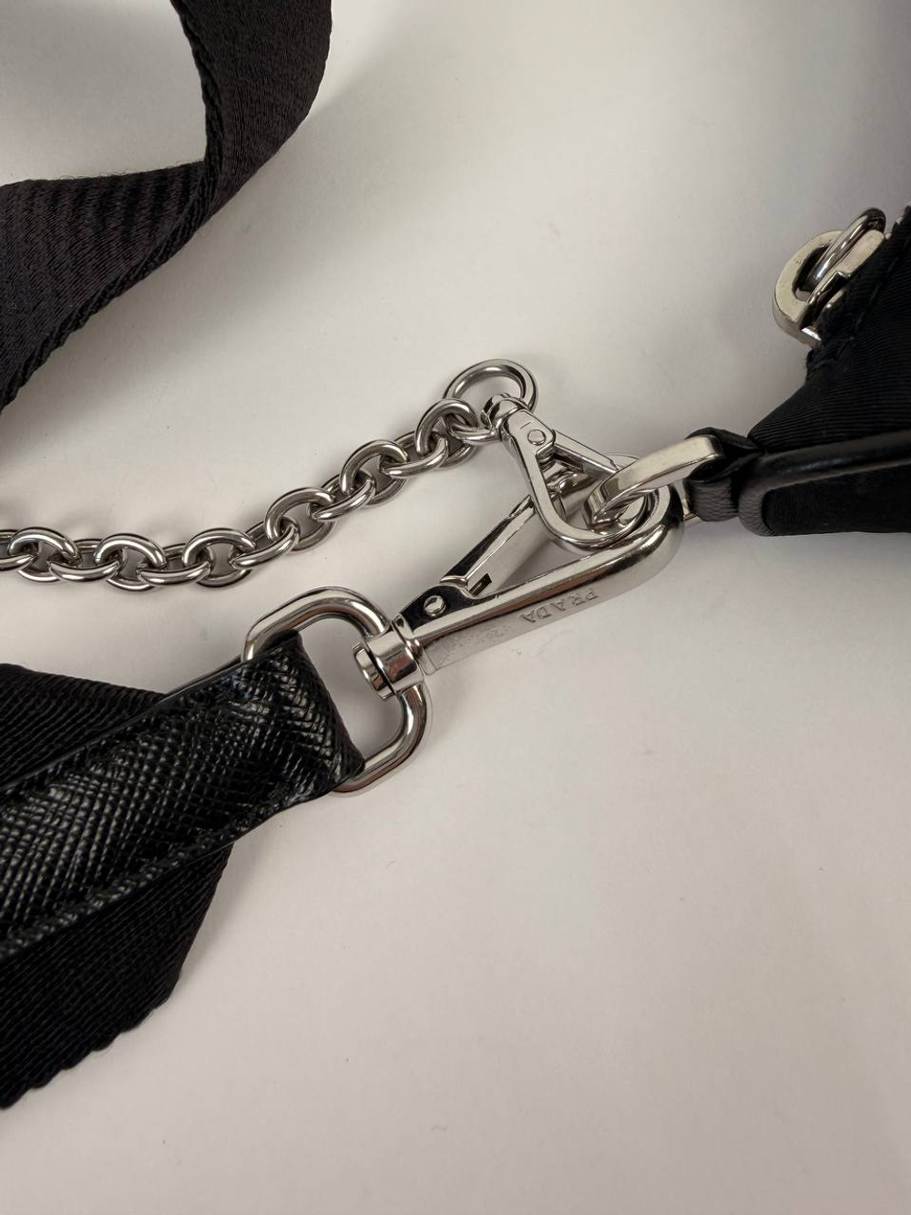 Сумка Prada Re-Edition