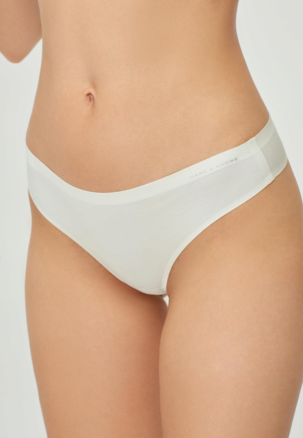 Бесшовные трусы стринги из хлопка Cotton Line
