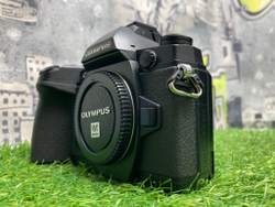 Olympus OM-D E-M1 7.600 кадров