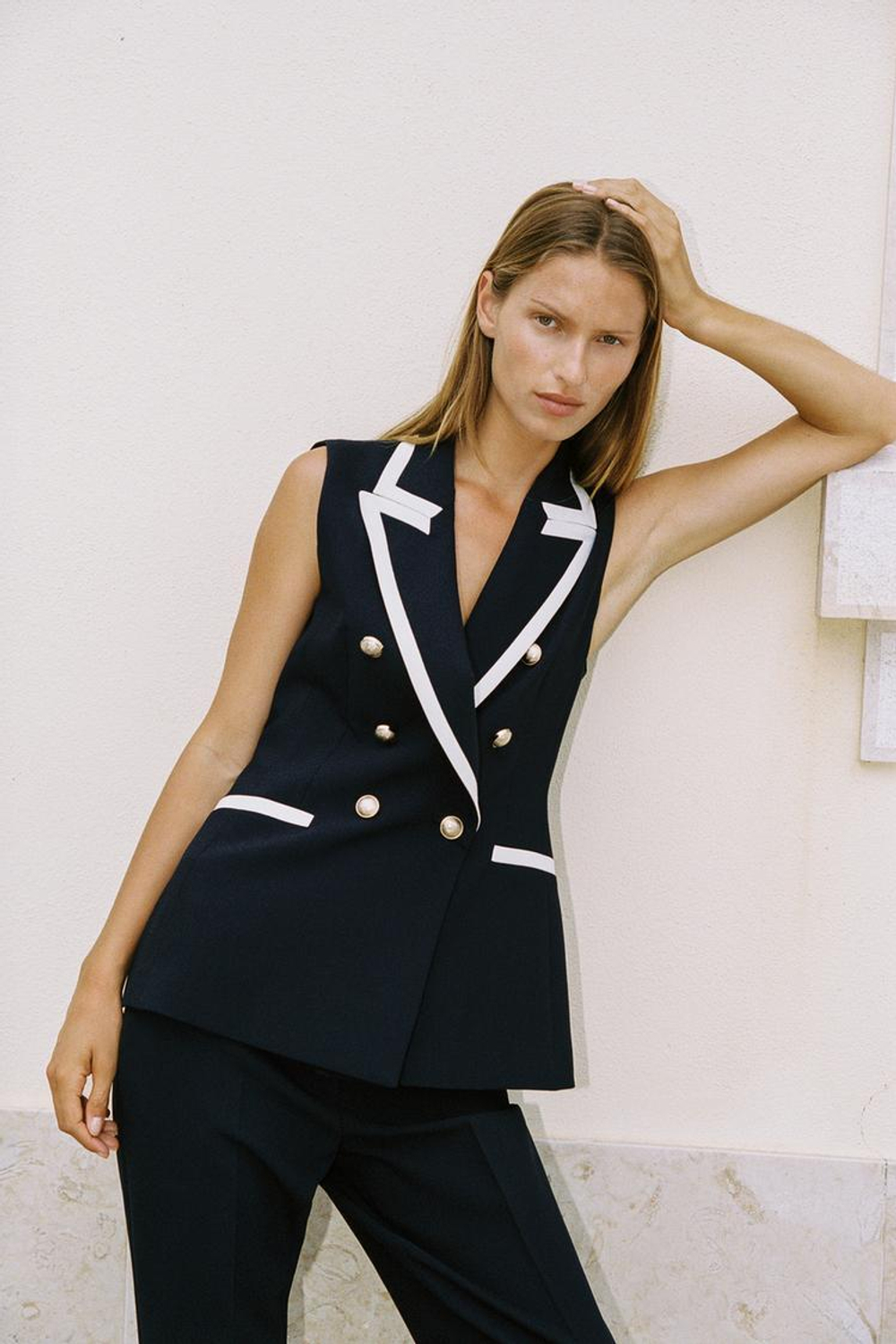 ZARA ЖИЛЕТ С КОНТРАСТНОЙ ОТДЕЛКОЙ, МОРСКОЙ СИНИЙ