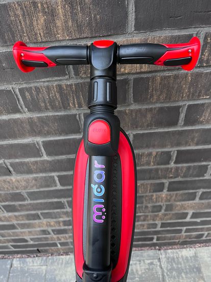 Самокат-беговел со светящимися колёсами 3 в 1 Scooter Micar Moby Black-Red